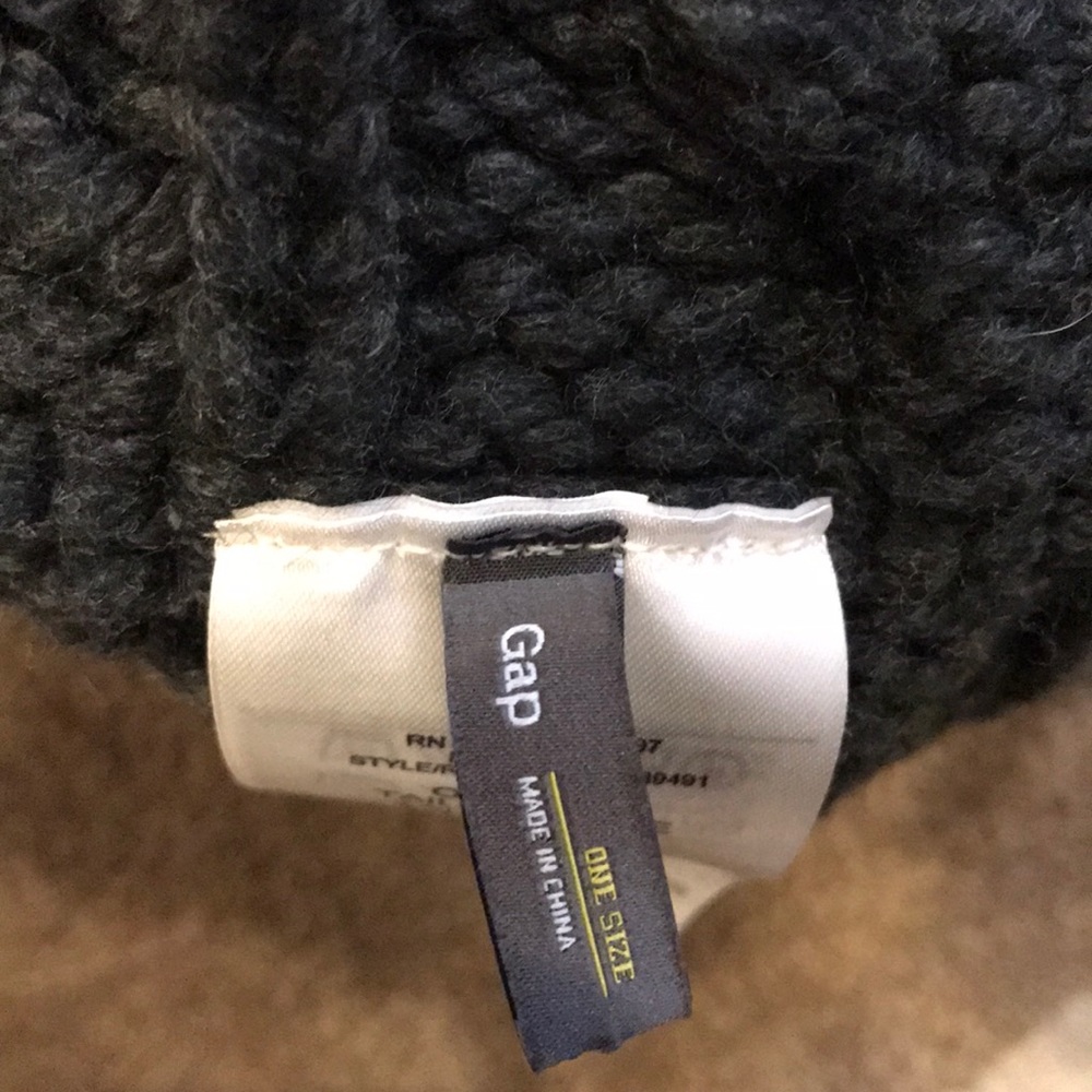 Gap Scarf - Picture 4 of 5